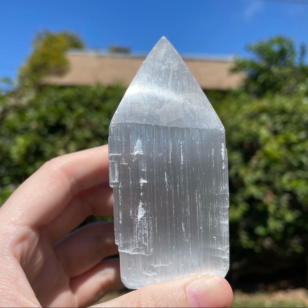 Stunning Selenite tower - Picture 3 of 15